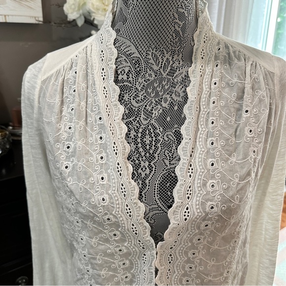 Anthropologie TINY White Eyelet Lace Embroidered Long Sleeve Cardigan Size S - Picture 3 of 16